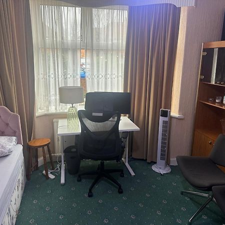 Room Canvey Island Exterior foto